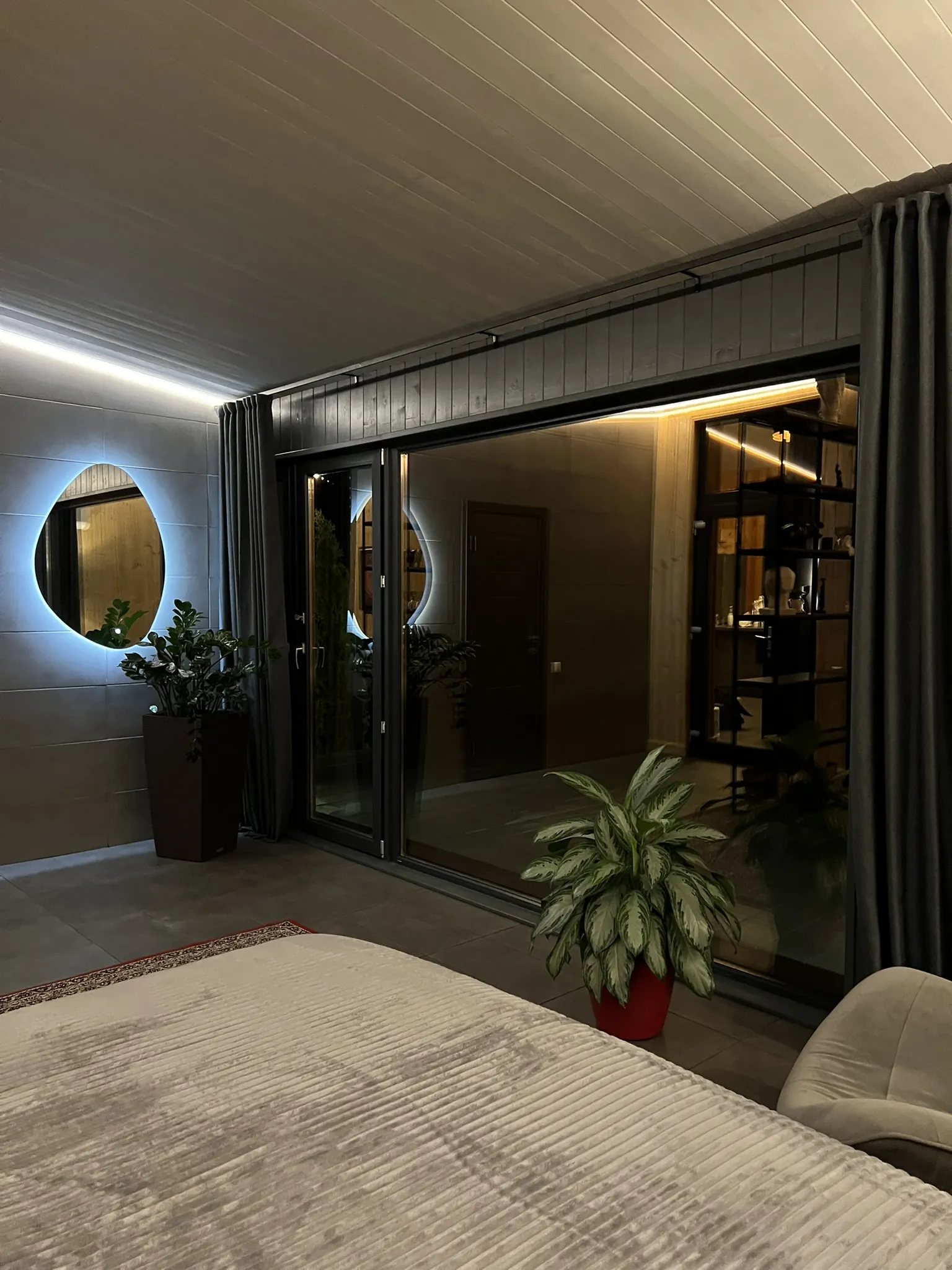 bedroom_2