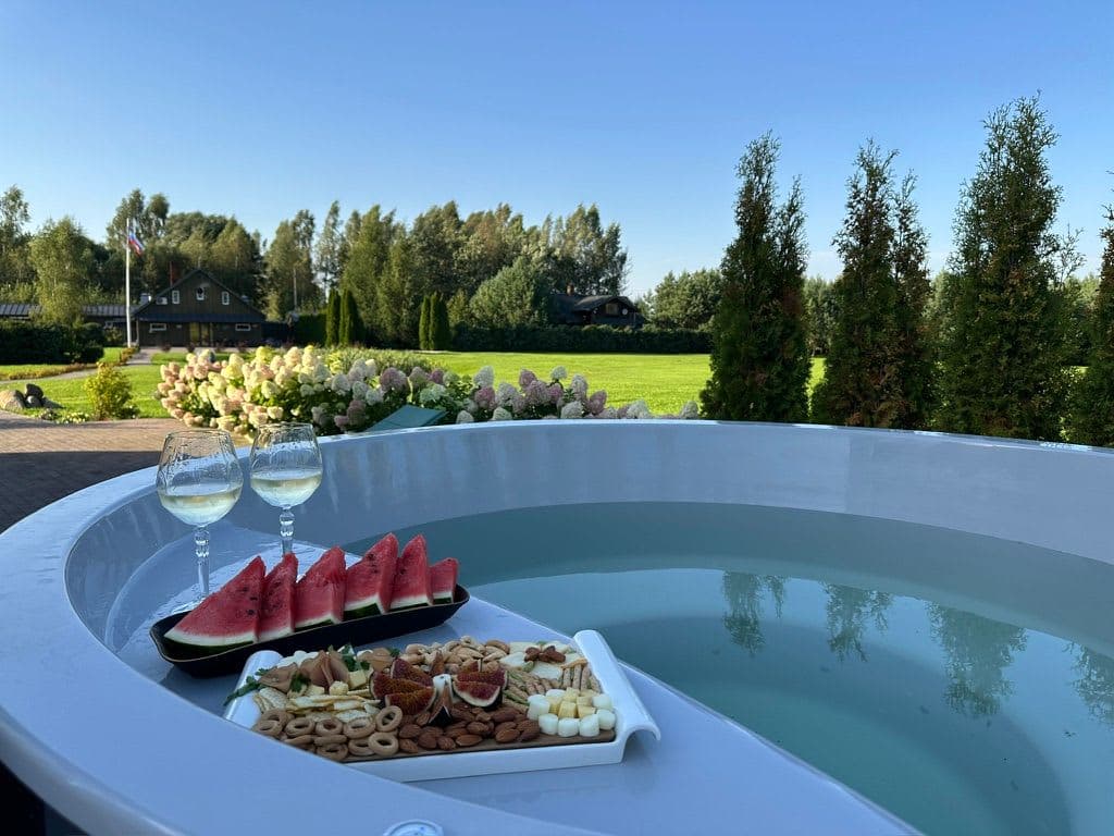 scandi-chalet-section